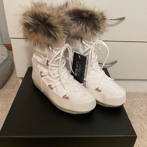 NWT Moon Boot Monaco Low Bootie